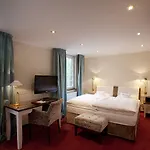 Romantik Hof Zur Linde Ξενοδοχείο