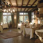 Romantik Hof Zur Linde Ξενοδοχείο 4*