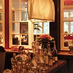 Ξενοδοχείο Romantik Hof Zur Linde 4*