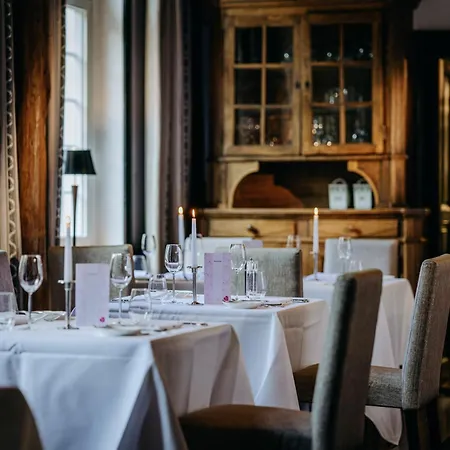 Romantik Hof Zur Linde Hotel