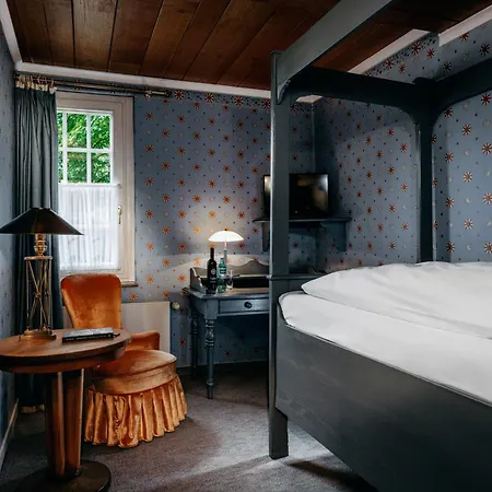 Hotel Romantik Hof Zur Linde 4*