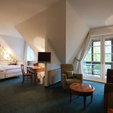 Romantik Hof Zur Linde Hotell Munster (North Rhine-Westphalia)