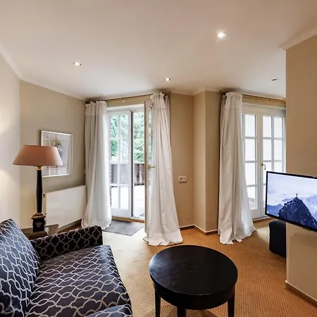 Romantik Hotel Hof Zur Linde Hotel 4*
