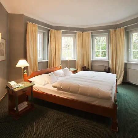 Hotel Romantik Hotel Hof Zur Linde Munster (North Rhine-Westphalia)