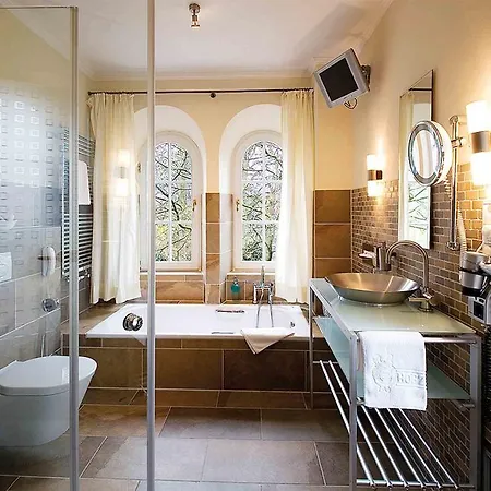 Romantik Hotel Hof Zur Linde 4*