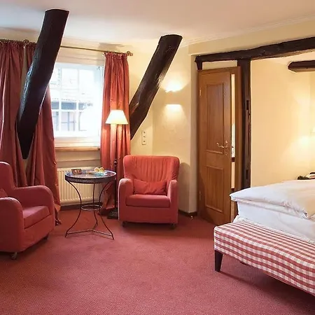 Romantik Hotel Hof Zur Linde 4*
