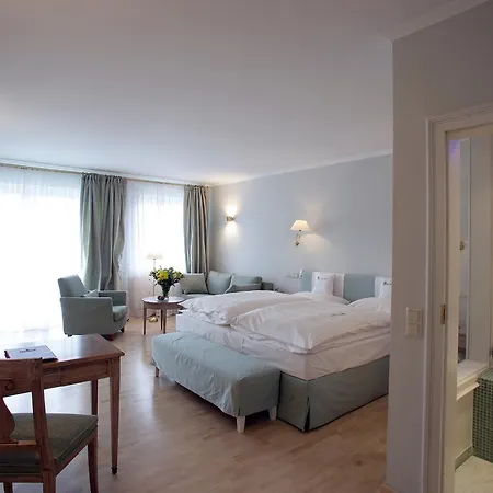 Romantik Hof Zur Linde Hotell