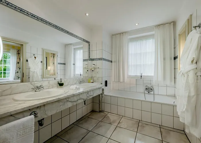 Romantik Hof Zur Linde Hotel