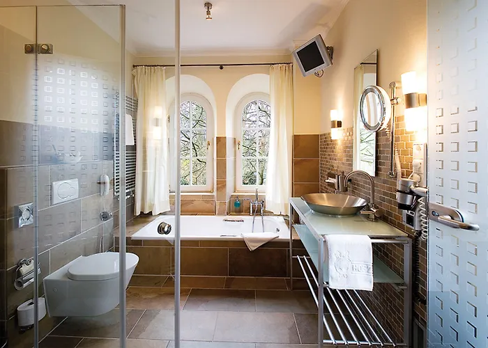 Romantik Hof Zur Linde 4*