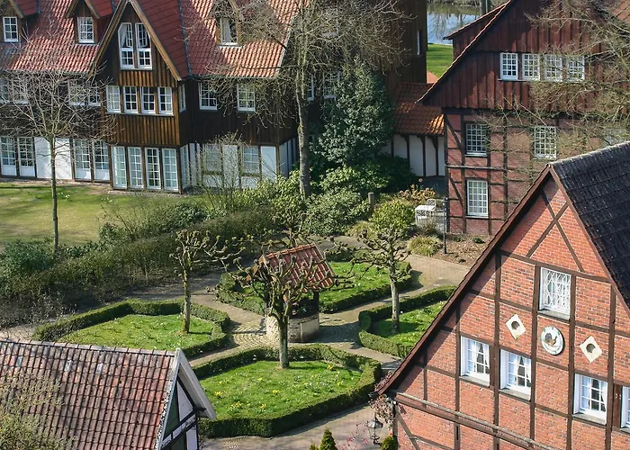 霍夫祖尔林德罗曼蒂克酒店 4*